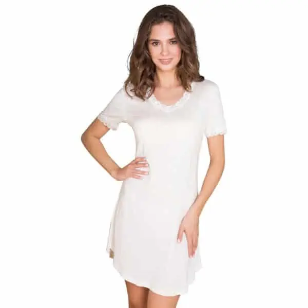 Nightgown with sleeve off-white